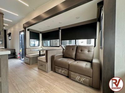 2026 Cherokee Arctic Wolf 3650SUITE - Photo 17
