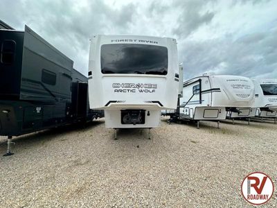 2026 Cherokee Arctic Wolf 3650SUITE - Photo 1