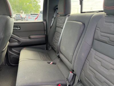 2024 Nissan Frontier — photo 9 view