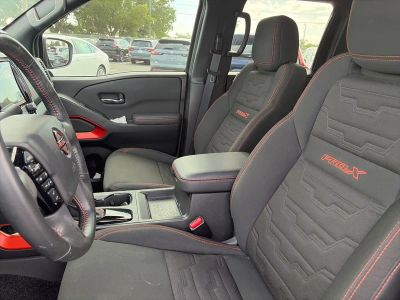 2024 Nissan Frontier — photo 12 view