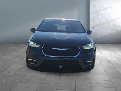 2024 Chrysler Pacifica - Photo 2