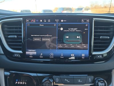2024 Chrysler Pacifica - Photo 11