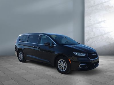 2024 Chrysler Pacifica - Photo 8