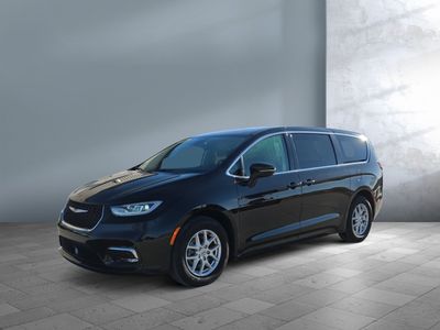 2024 Chrysler Pacifica - Photo 25