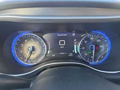 2024 Chrysler Pacifica - Photo 10