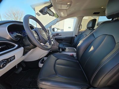 2024 Chrysler Pacifica - Photo 9