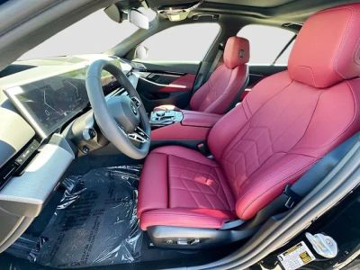 2026 BMW 5 Series — photo 15 view