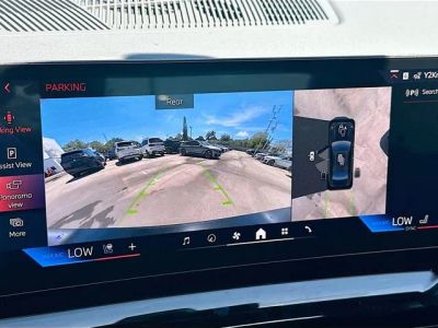 2026 BMW 5 Series — photo 11 view