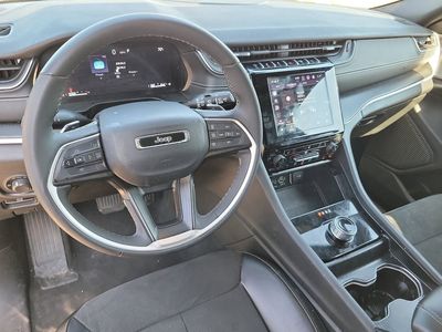 2024 Jeep Grand Cherokee - Photo 2