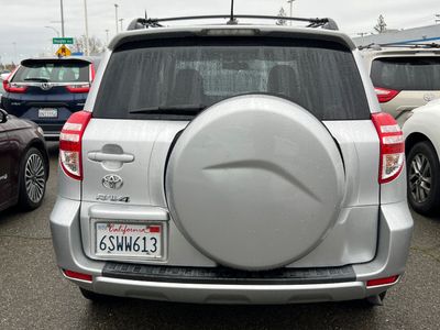 2011 Toyota RAV4 - Photo 5