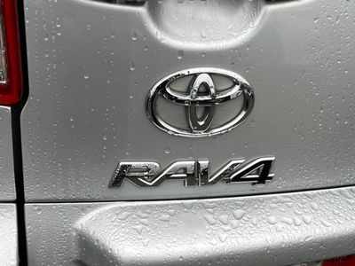 2011 Toyota RAV4 - Photo 7