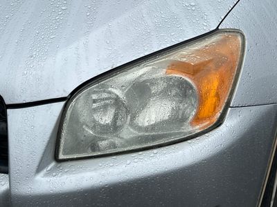 2011 Toyota RAV4 - Photo 10