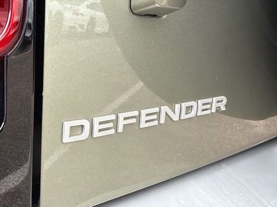 2021 Land Rover Defender 110 - Photo 11