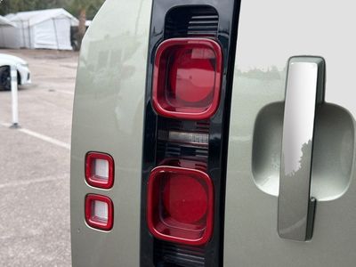 2021 Land Rover Defender 110 - Photo 10
