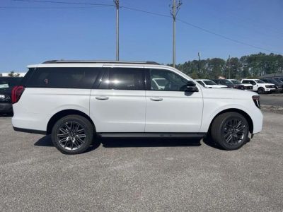 2026 Ford Expedition Max - Photo 2