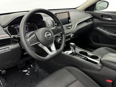 2025 Nissan Altima - Photo 8