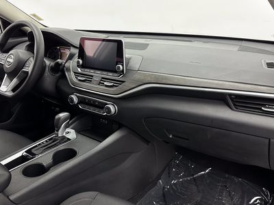 2025 Nissan Altima - Photo 30