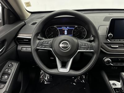 2025 Nissan Altima - Photo 22