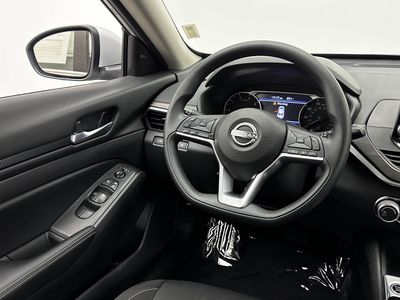 2025 Nissan Altima - Photo 23