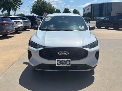 2025 Ford Escape — side profile view