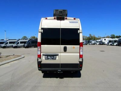 2026 Winnebago SOLIS - Photo 22