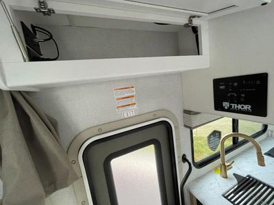 2026 Thor Motor Coach Chateau - Photo 9