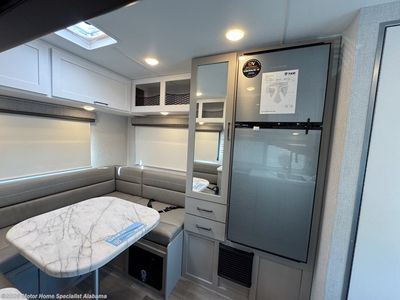 2026 Thor Motor Coach Geneva - Photo 14