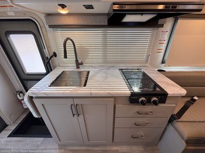 2026 Thor Motor Coach Geneva - Photo 9