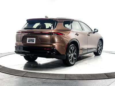 2025 Toyota Crown Signia - Photo 11