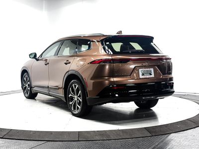 2025 Toyota Crown Signia - Photo 8
