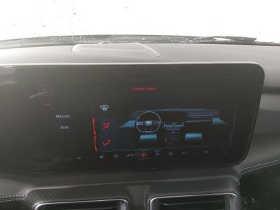 2025 Ford Mustang - Photo 17