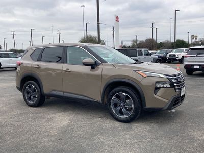 2025 Nissan Rogue - Photo 2
