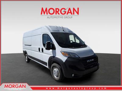 2026 Ram ProMaster 2500 High Roof in White — front three-quarter view