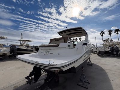 2015 Sea Ray 350 SLX - Photo 3