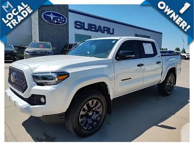 2022 Toyota Tacoma - Photo 2
