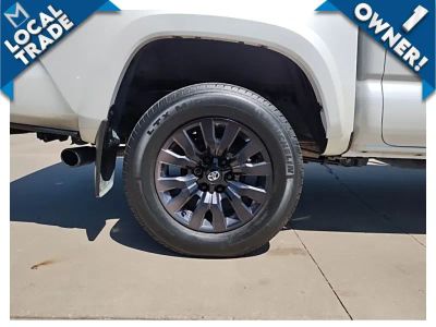 2022 Toyota Tacoma - Photo 18