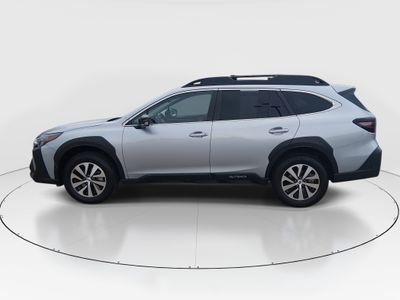 2025 Subaru Outback - Photo 4