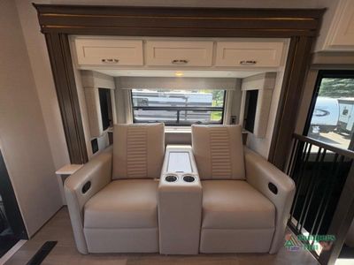 2026 Newmar Grand Star — photo 19 view
