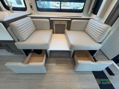 2026 Newmar Grand Star — photo 32 view