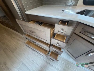 2026 Newmar Grand Star — photo 40 view