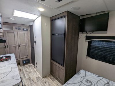 2023 Venture RV Sonic Lite - Photo 2