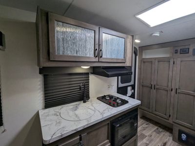 2023 Venture RV Sonic Lite - Photo 7
