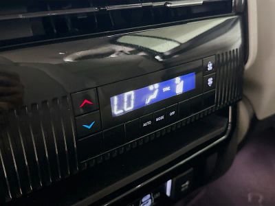 2022 Jeep Wagoneer — photo 27 view