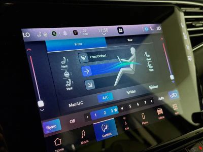 2022 Jeep Wagoneer — photo 16 view