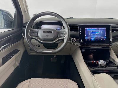 2022 Jeep Wagoneer — photo 24 view