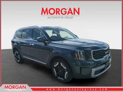 2023 Kia Telluride S in Gray — front three-quarter view