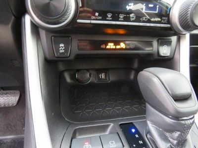 2024 Toyota RAV4 - Photo 25