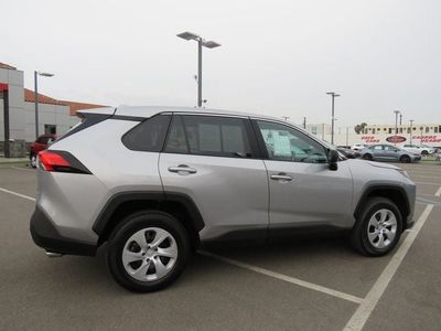 2024 Toyota RAV4 - Photo 13