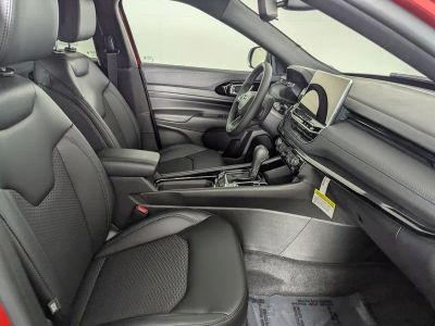 2026 Jeep Compass — photo 32 view
