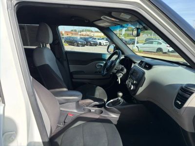 2017 Kia Soul - Photo 25